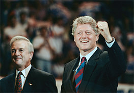 ビル・クリントンがアメリカ大統領に当選