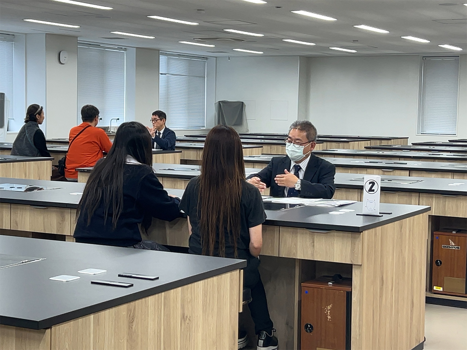 教員による個別進学相談の様子