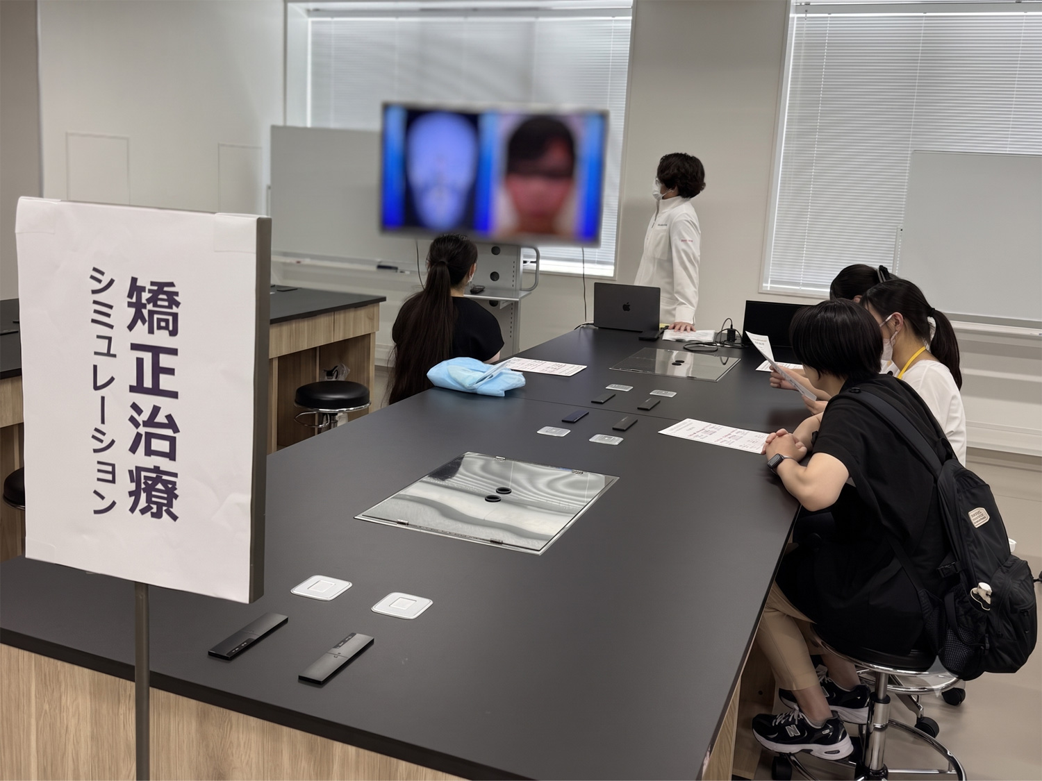 矯正治療シミュレーションの様子